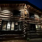 Nilirakka - Luxury Log In * Levi