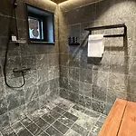 Nilirakka - Luxury Log In Villa *
