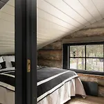 Nilirakka - Luxury Log In Villa *