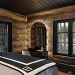 Nilirakka - Luxury Log In