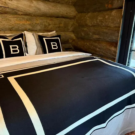 Nilirakka - Luxury Log In * Levi