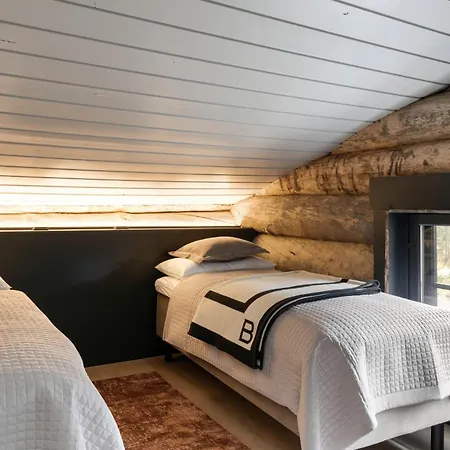 Nilirakka - Luxury Log In