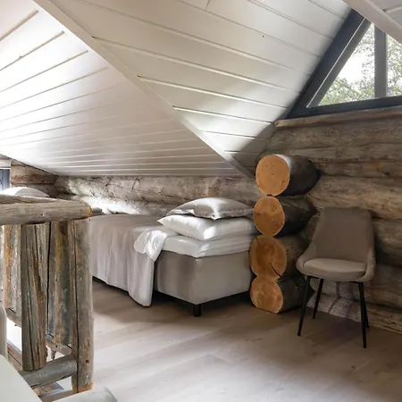 Nilirakka - Luxury Log In Levi