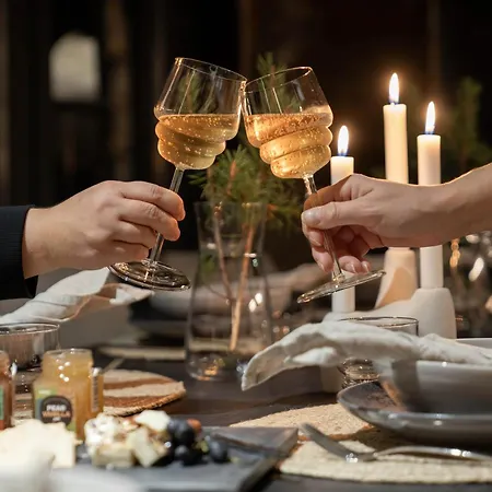 Villa Nilirakka - Luxury Log In *