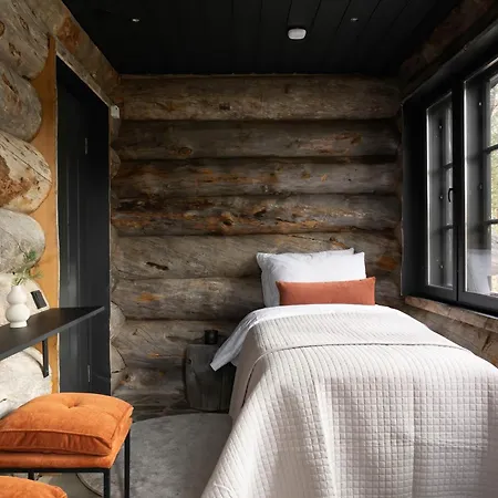 Nilirakka - Luxury Log In Levi