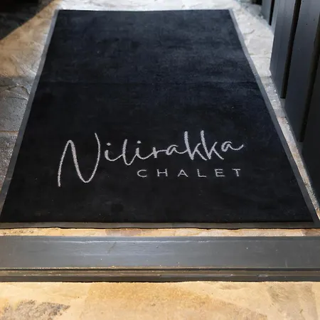 Nilirakka - Luxury Log In * Levi