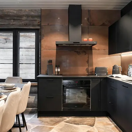 Nilirakka - Luxury Log In *