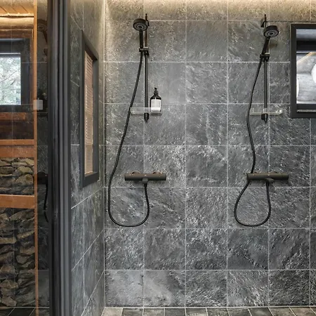 Nilirakka - Luxury Log In