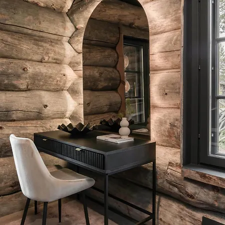 Nilirakka - Luxury Log In * Levi